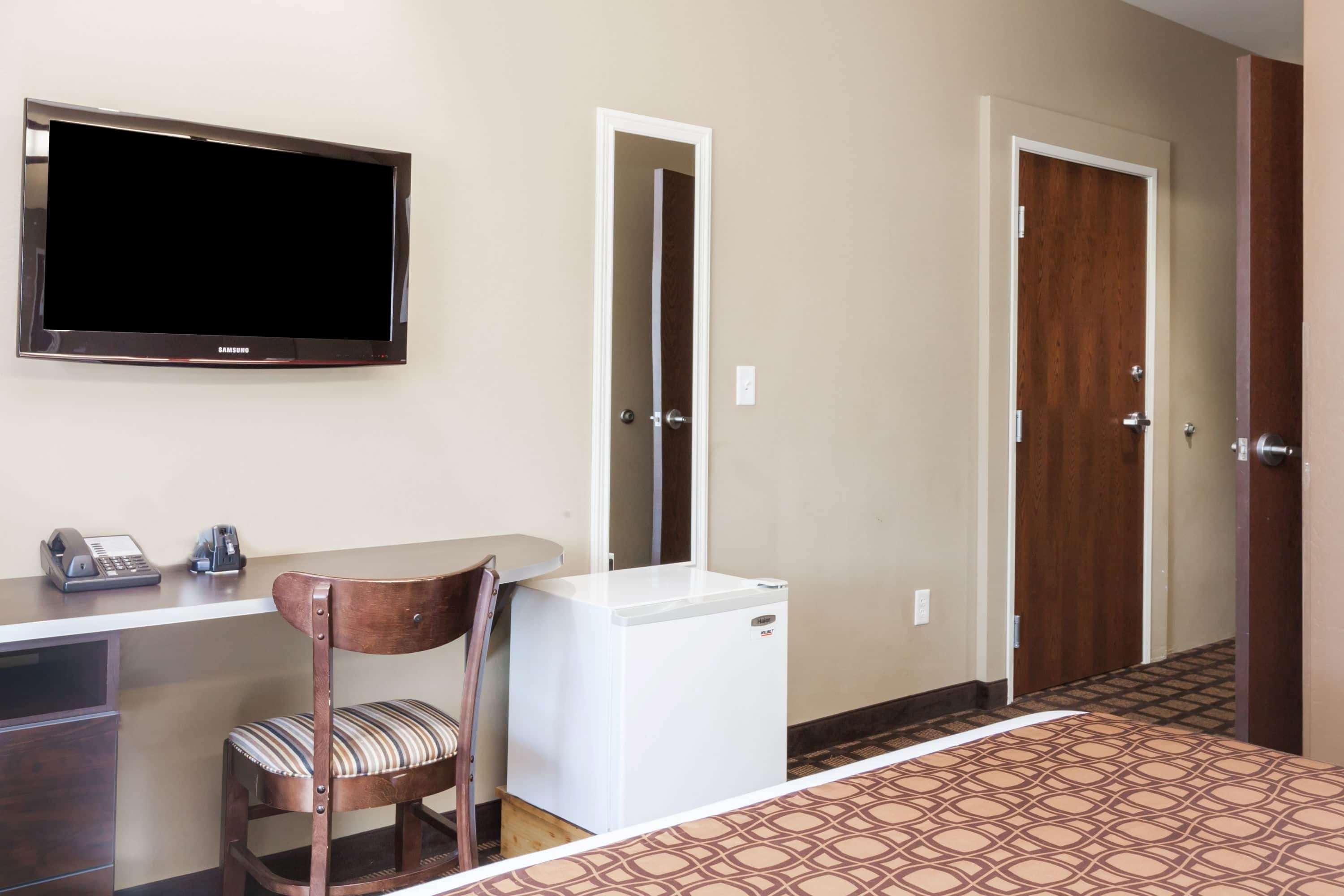 Microtel & By Wyndham Wheeler Ridge