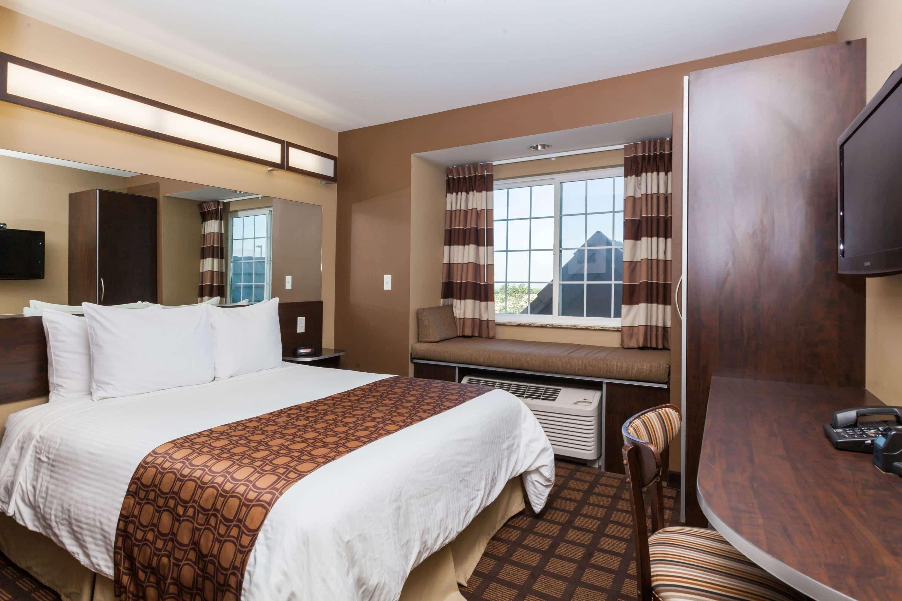 Microtel & By Wyndham 2*