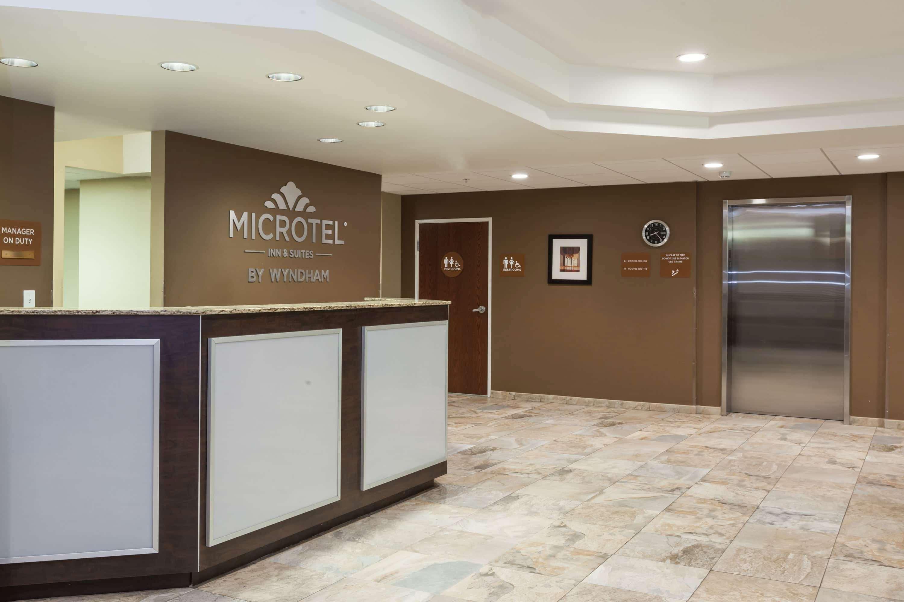 Hotel Microtel & By Wyndham 2*