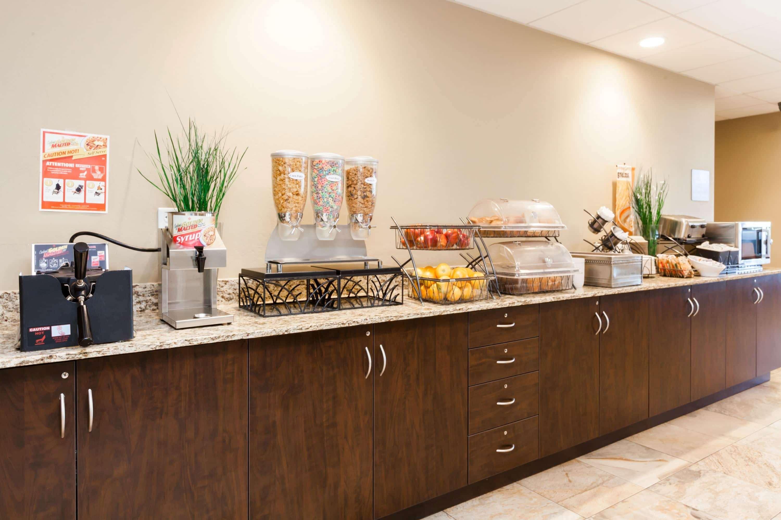 Microtel & By Wyndham Wheeler Ridge