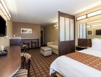Hotel Microtel & By Wyndham 2*